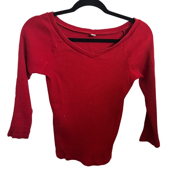 Uniqlo Tops - Uniqlo Ribbed 3/4 Sleeve Red Top, Size XS